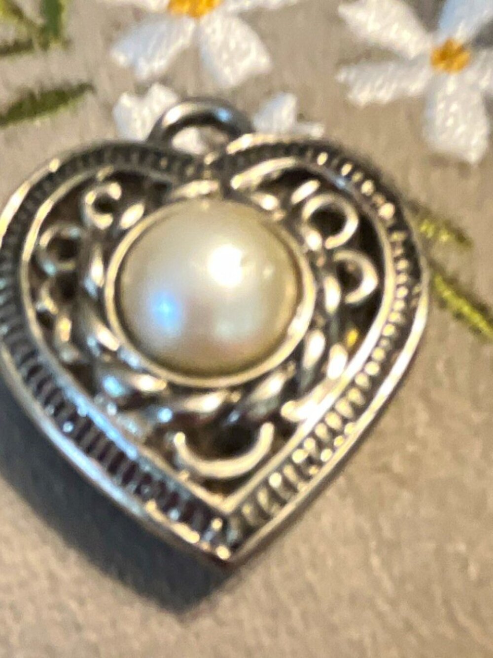 925 Sterling Silver Engraved Signed Heart Pendant w/ White Round Pearl